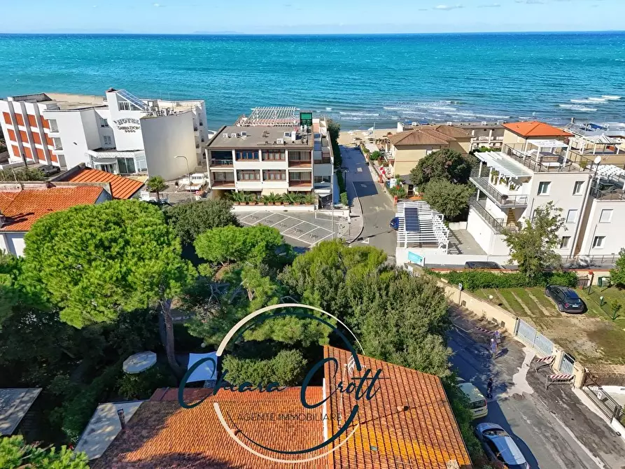Immagine 4 di Villa in vendita  a San Vincenzo