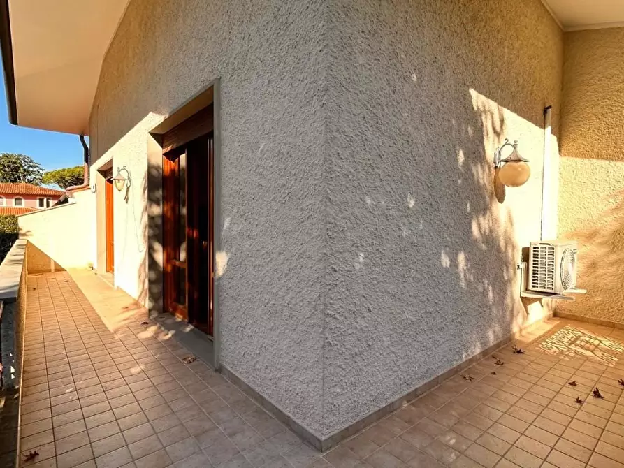 Immagine 21 di Villa in vendita  a Forte Dei Marmi