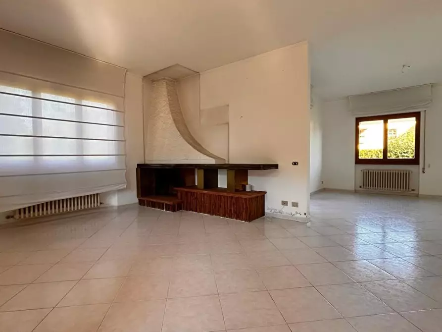 Immagine 13 di Villa in vendita  a Forte Dei Marmi