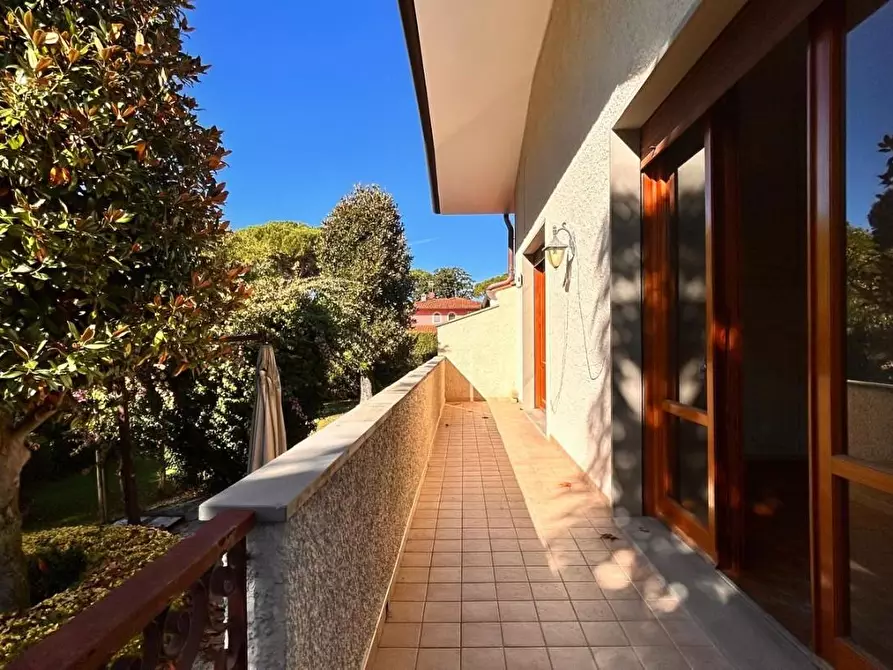 Immagine 20 di Villa in vendita  a Forte Dei Marmi