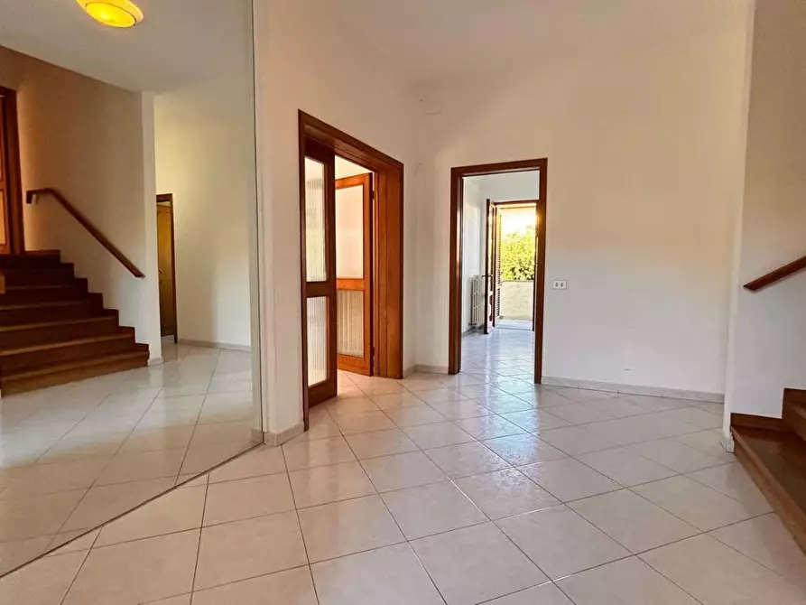 Immagine 11 di Villa in vendita  a Forte Dei Marmi