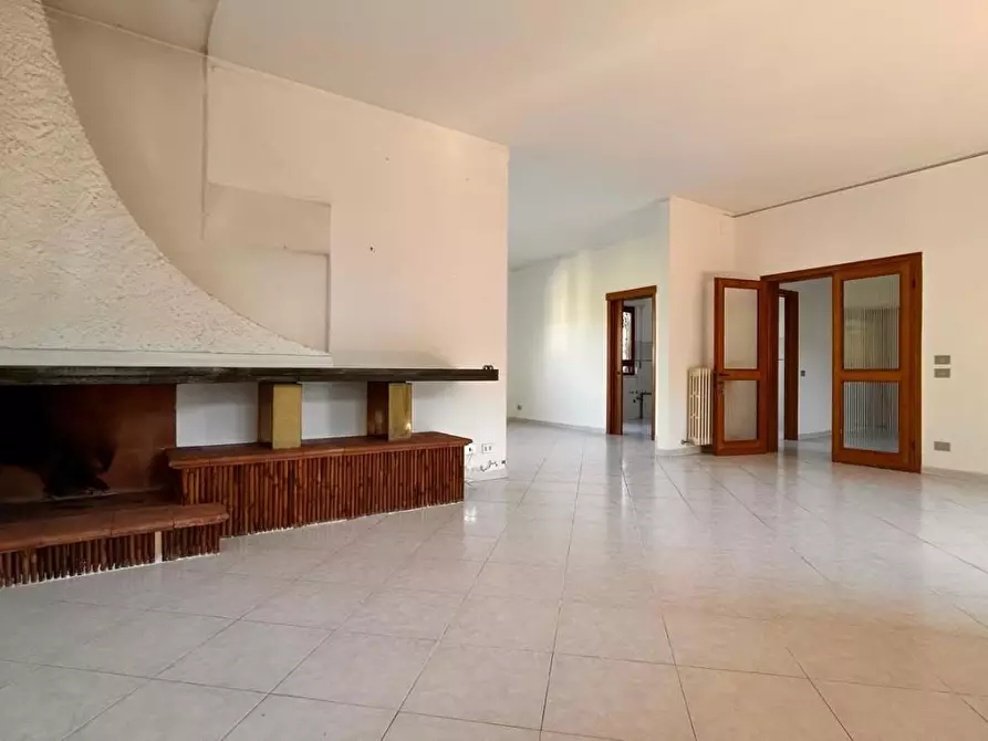 Immagine 14 di Villa in vendita  a Forte Dei Marmi