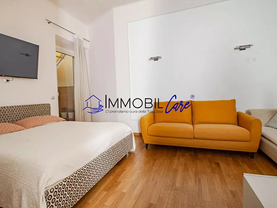 Immagine 5 di Appartamento in vendita  a Livorno