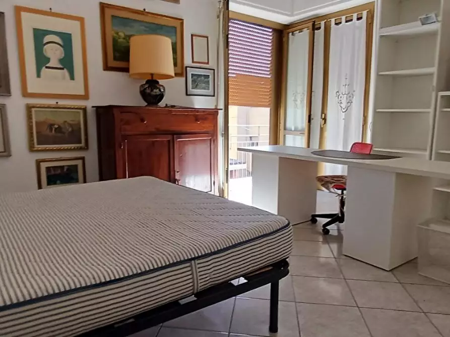 Immagine 16 di Appartamento in affitto  a Massa