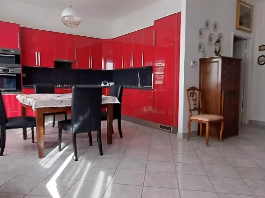 Immagine 5 di Appartamento in affitto  a Massa