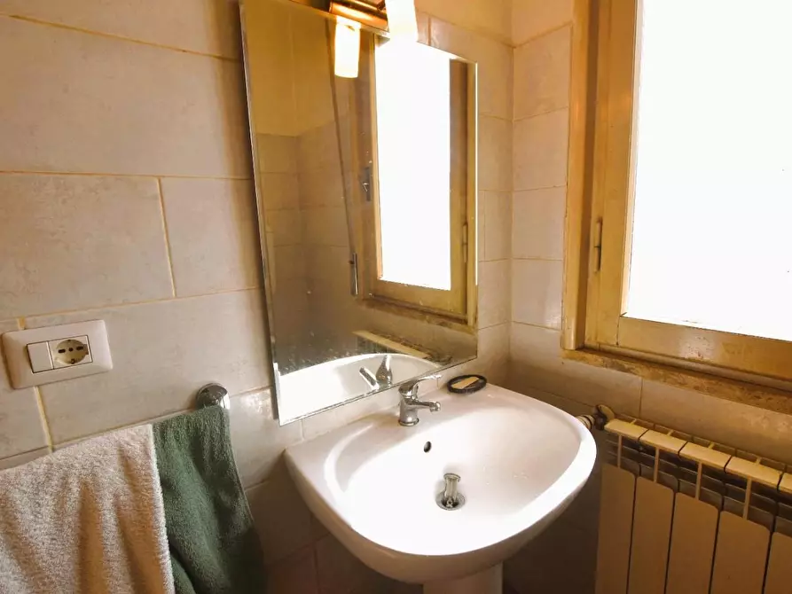 Immagine 14 di Appartamento in vendita  a Empoli