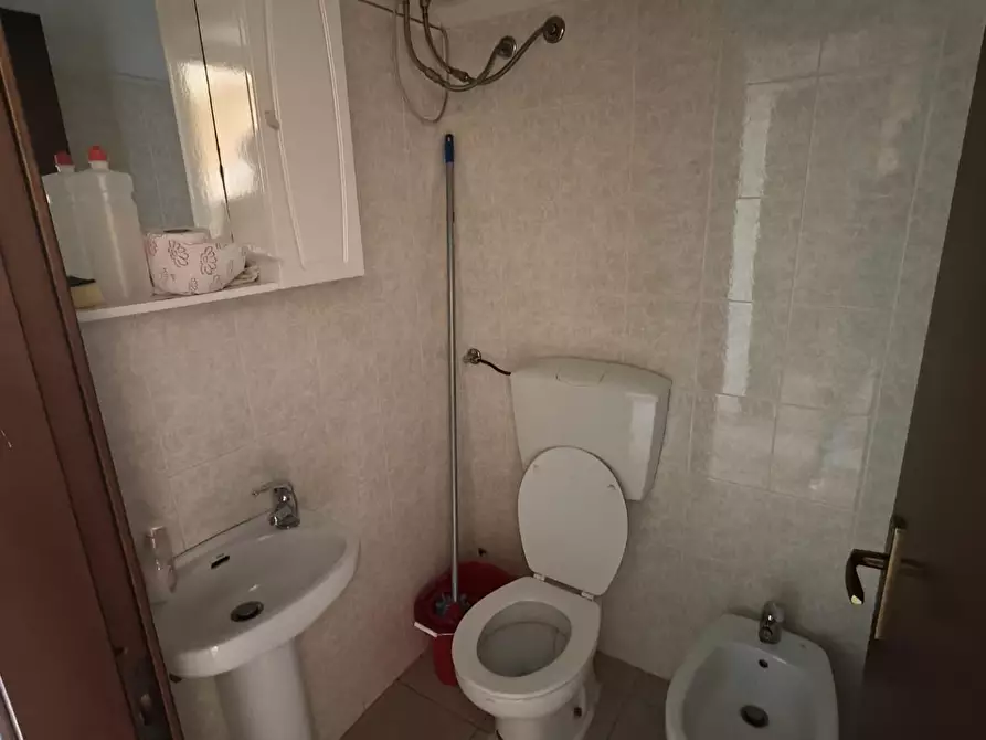 Immagine 7 di Locale commerciale in affitto  a Capannoli