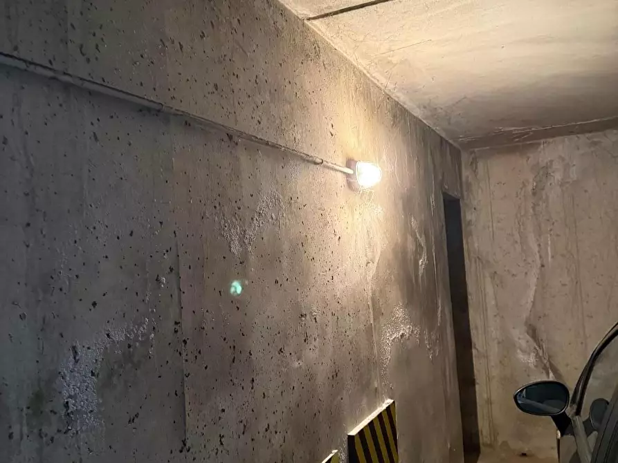 Immagine 2 di Garage in vendita  a Cornate D'adda