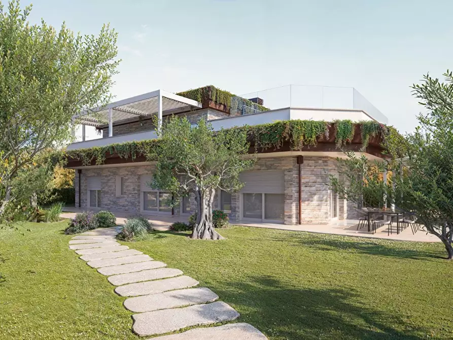 Immagine 1 di Villa in vendita  a Forte Dei Marmi