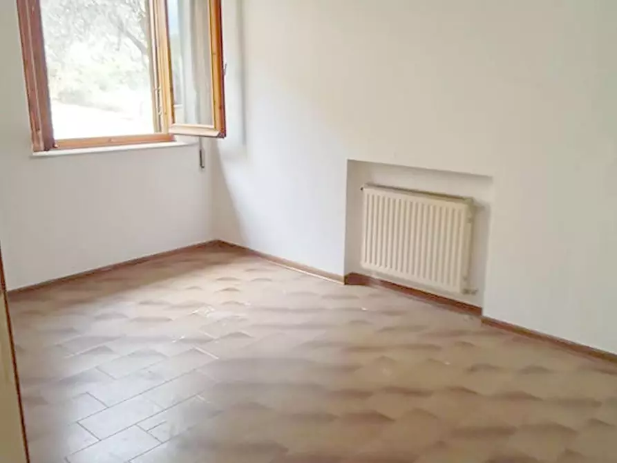 Immagine 15 di Casa indipendente in vendita  a Camaiore