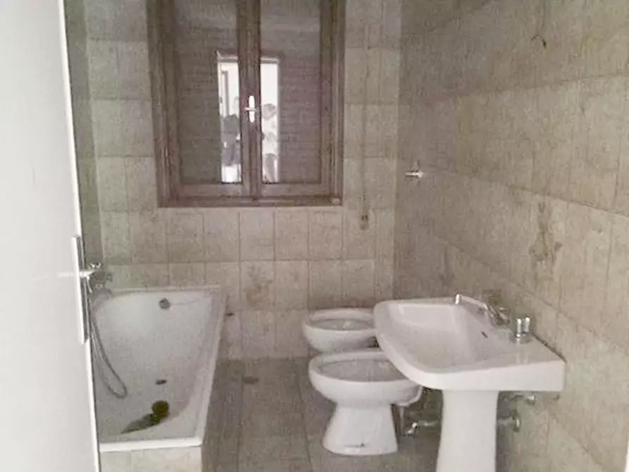 Immagine 12 di Casa indipendente in vendita  a Camaiore