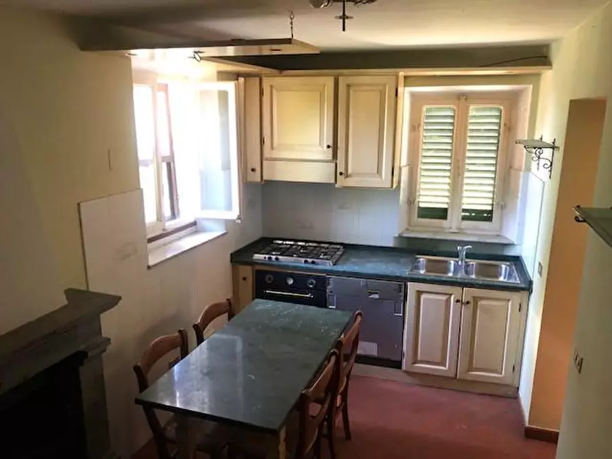 Immagine 12 di Porzione di casa in vendita  a Capannori