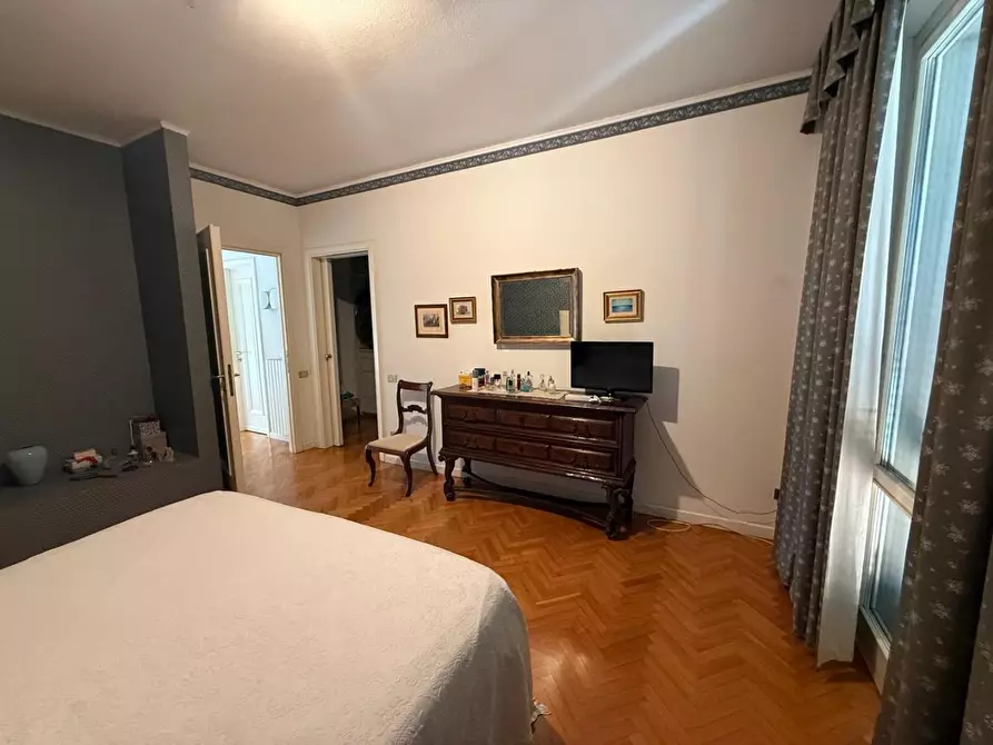 Immagine 37 di Villa in vendita  a Fucecchio