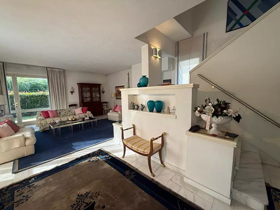 Immagine 3 di Villa in vendita  a Fucecchio