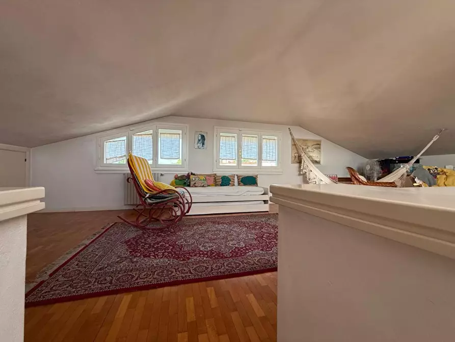 Immagine 18 di Villa in vendita  a Fucecchio