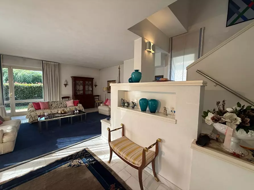 Immagine 4 di Villa in vendita  a Fucecchio