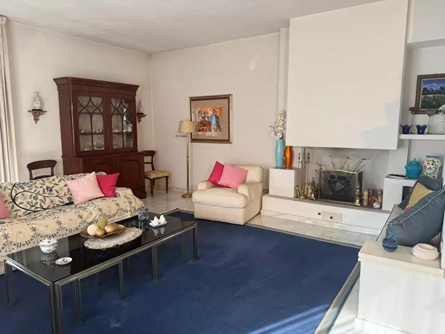 Immagine 6 di Villa in vendita  a Fucecchio