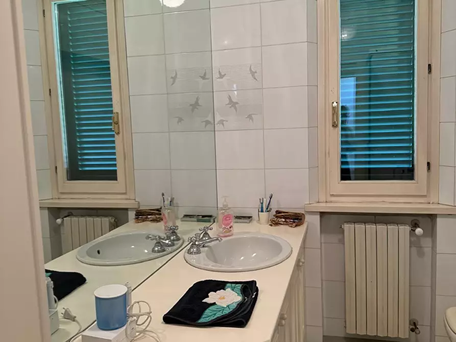 Immagine 12 di Villa in vendita  a Fucecchio