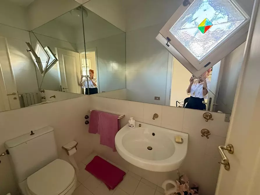 Immagine 49 di Villa in vendita  a Fucecchio