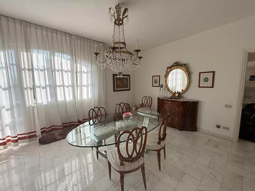 Immagine 52 di Villa in vendita  a Fucecchio