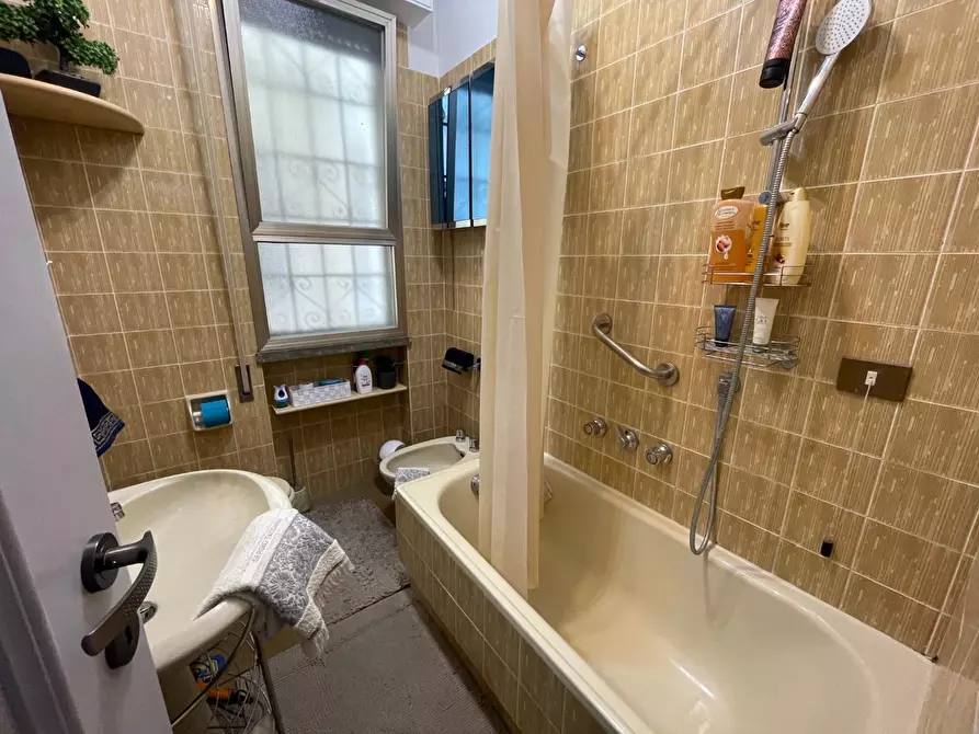 Immagine 10 di Appartamento in vendita  a Viareggio