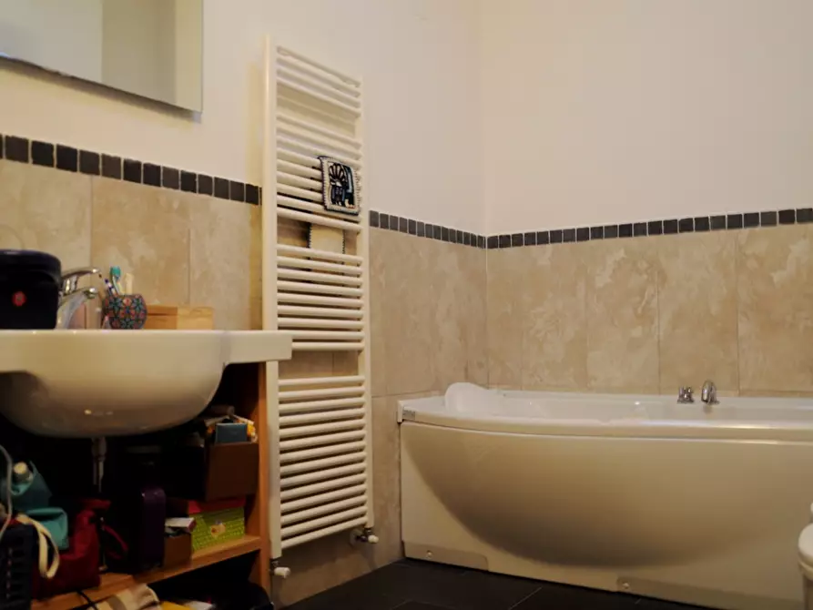 Immagine 15 di Appartamento in vendita  a Colle Di Val D'elsa