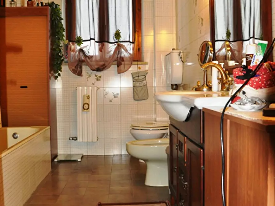 Immagine 18 di Appartamento in vendita  a Poggibonsi