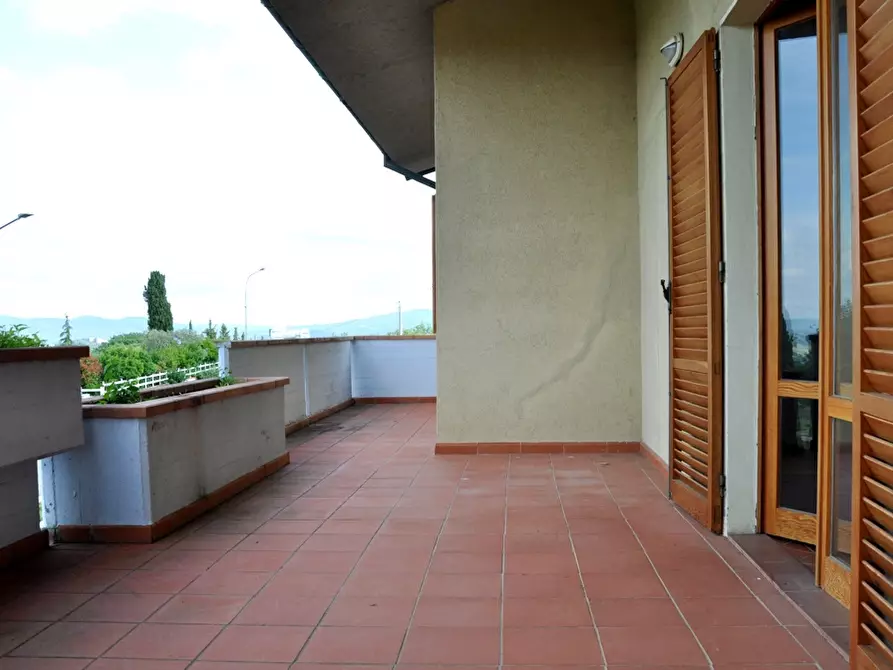 Immagine 18 di Villa in vendita  a Casole D'elsa