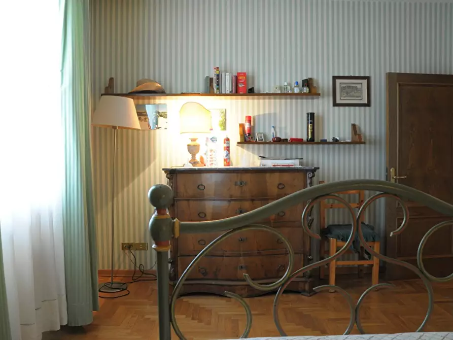 Immagine 10 di Villa in vendita  a Casole D'elsa