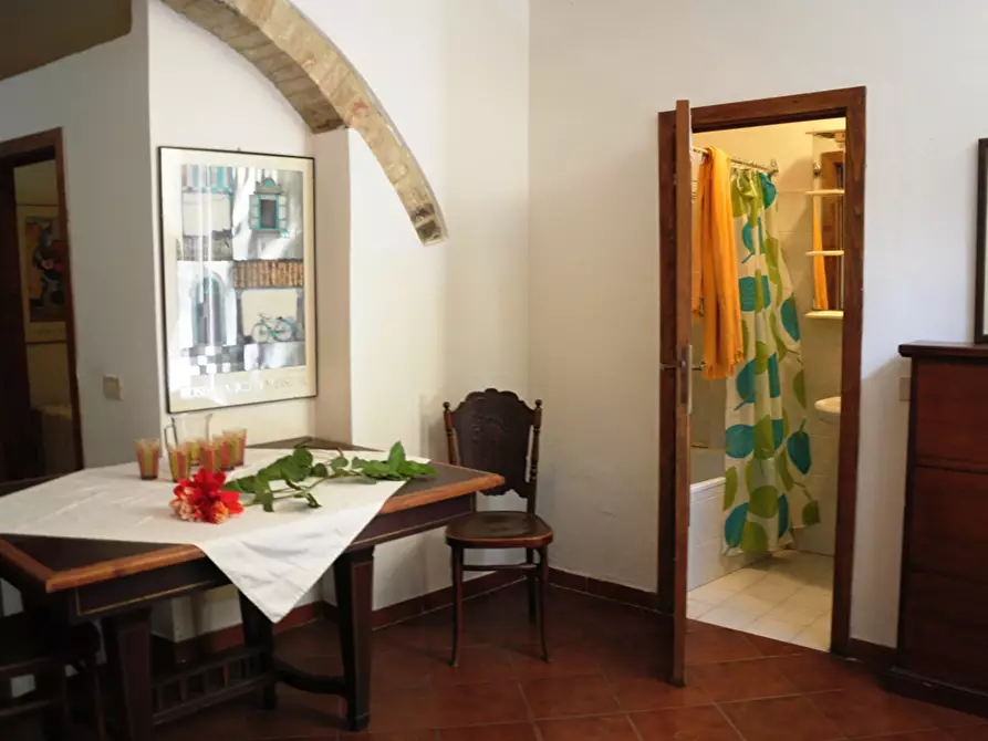 Immagine 13 di Appartamento in vendita  a Colle Di Val D'elsa