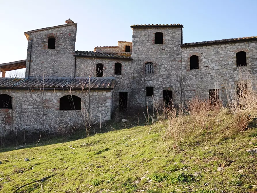 Immagine 1 di Casa colonica in vendita  a Colle Di Val D'elsa