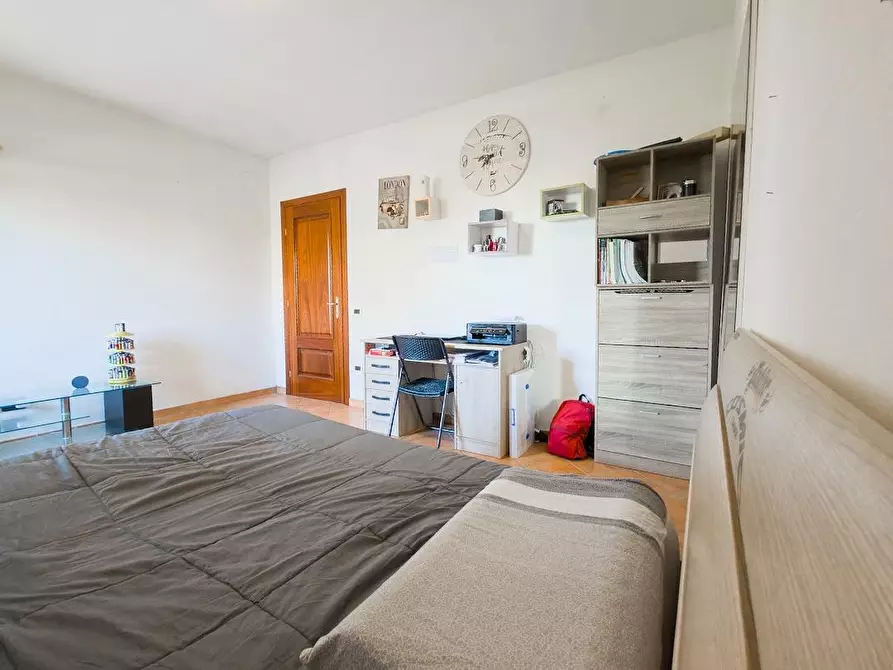 Immagine 9 di Casa bifamiliare in vendita  a Cascina