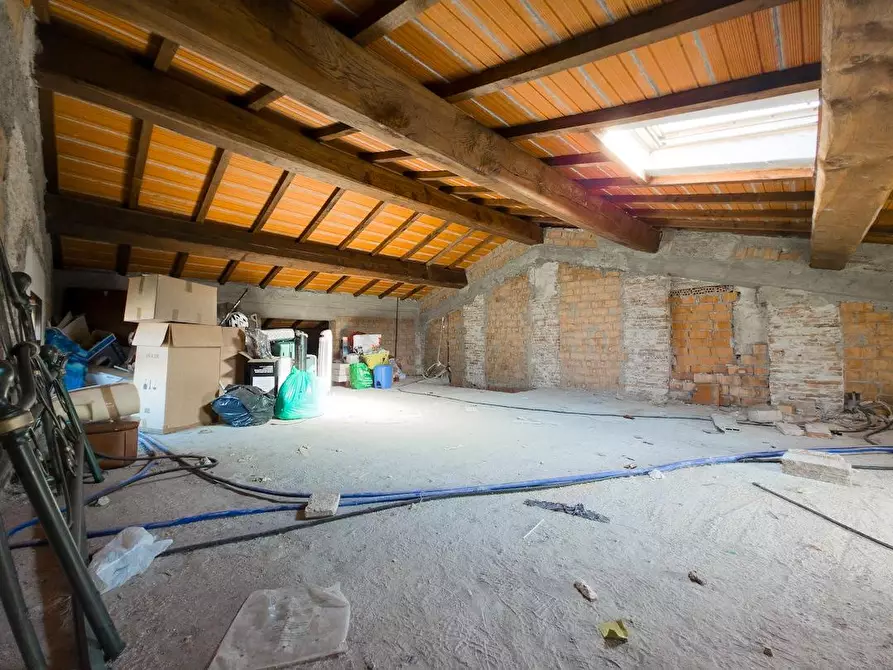 Immagine 21 di Casa bifamiliare in vendita  a Cascina