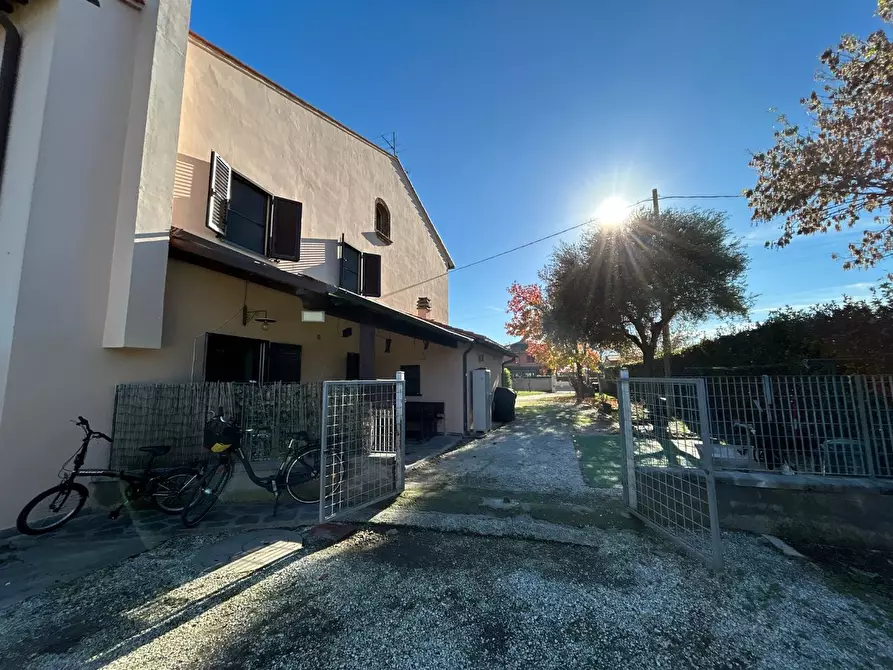 Immagine 7 di Casa bifamiliare in vendita  a Cascina