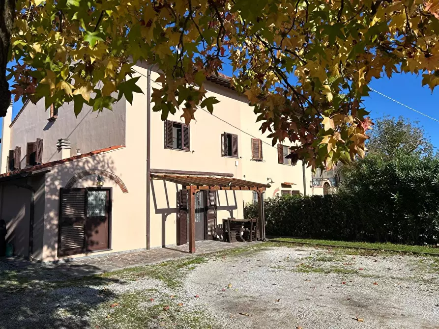 Immagine 4 di Casa bifamiliare in vendita  a Cascina