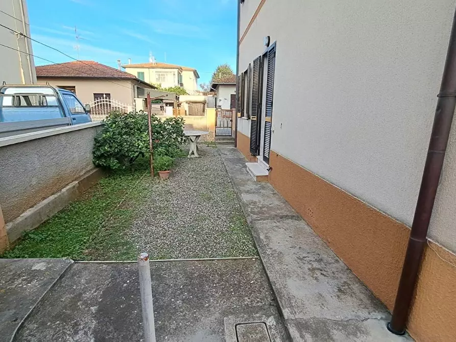 Immagine 19 di Casa bifamiliare in vendita  a Rosignano Marittimo