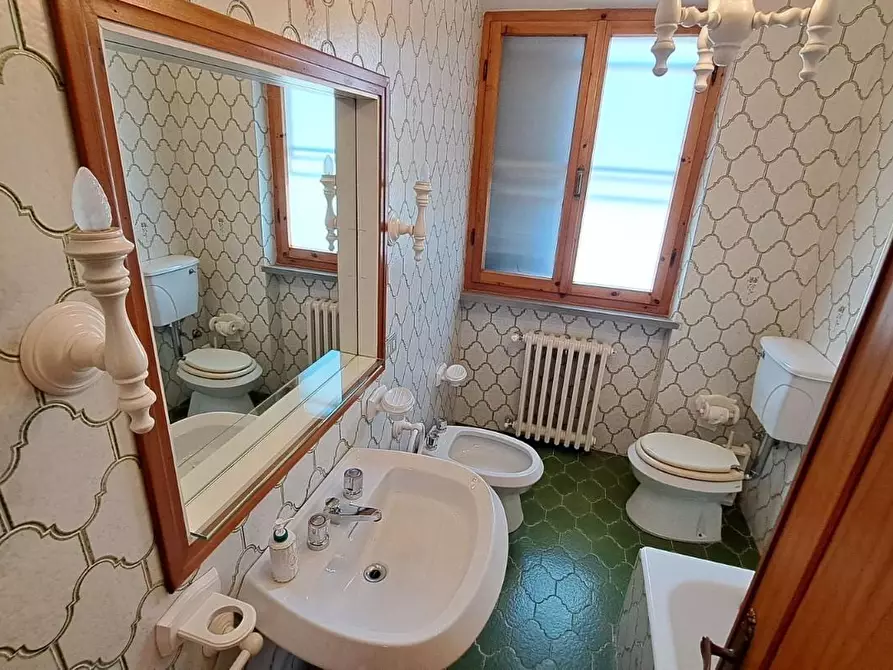 Immagine 9 di Casa bifamiliare in vendita  a Rosignano Marittimo