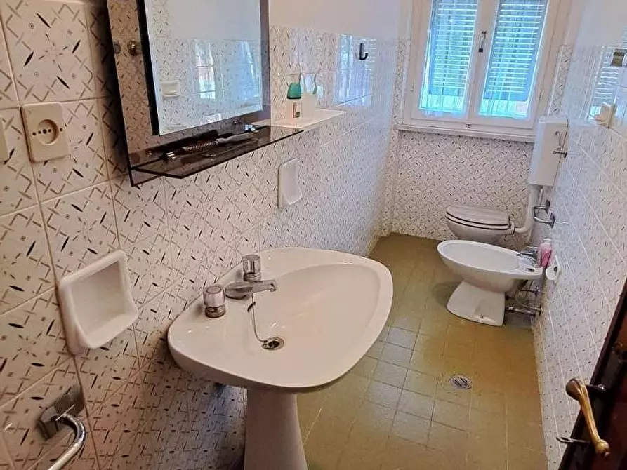 Immagine 17 di Casa bifamiliare in vendita  a Rosignano Marittimo