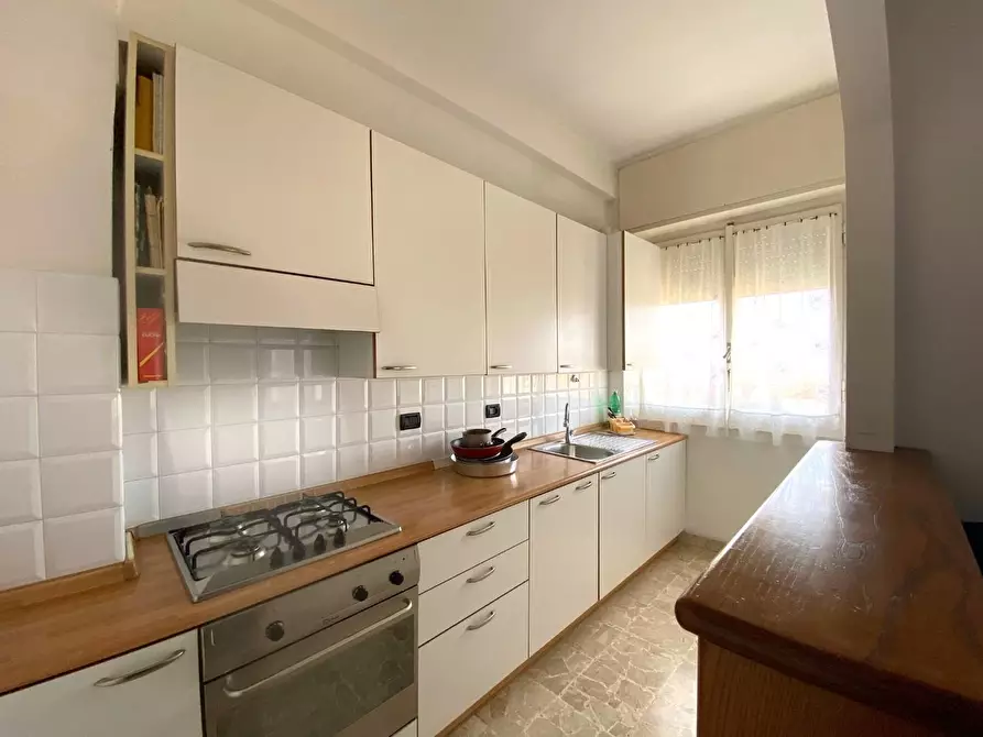 Immagine 6 di Appartamento in vendita  a Massa