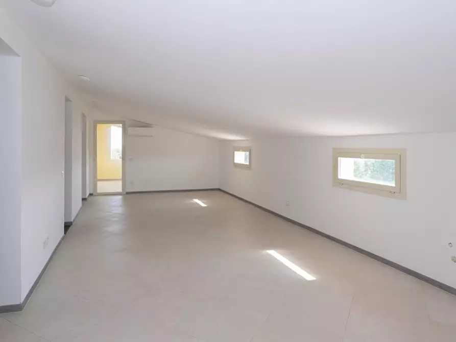 Immagine 21 di Casa indipendente in vendita  a Medesano