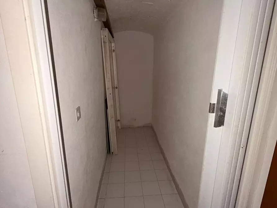 Immagine 10 di Garage in vendita  a Castagneto Carducci