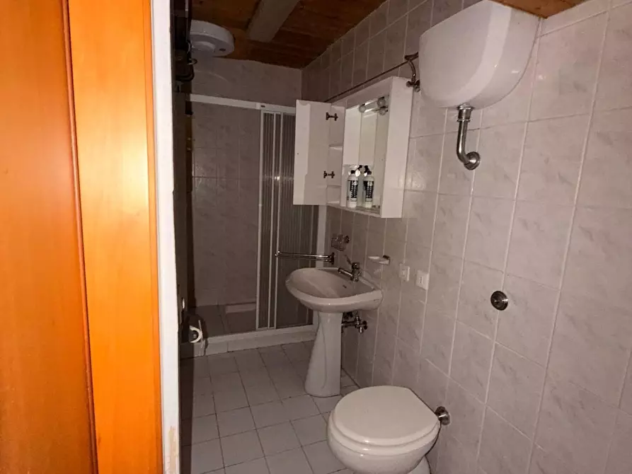 Immagine 9 di Garage in vendita  a Castagneto Carducci