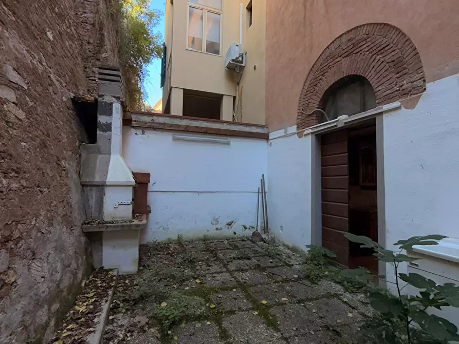 Immagine 15 di Garage in vendita  a Castagneto Carducci