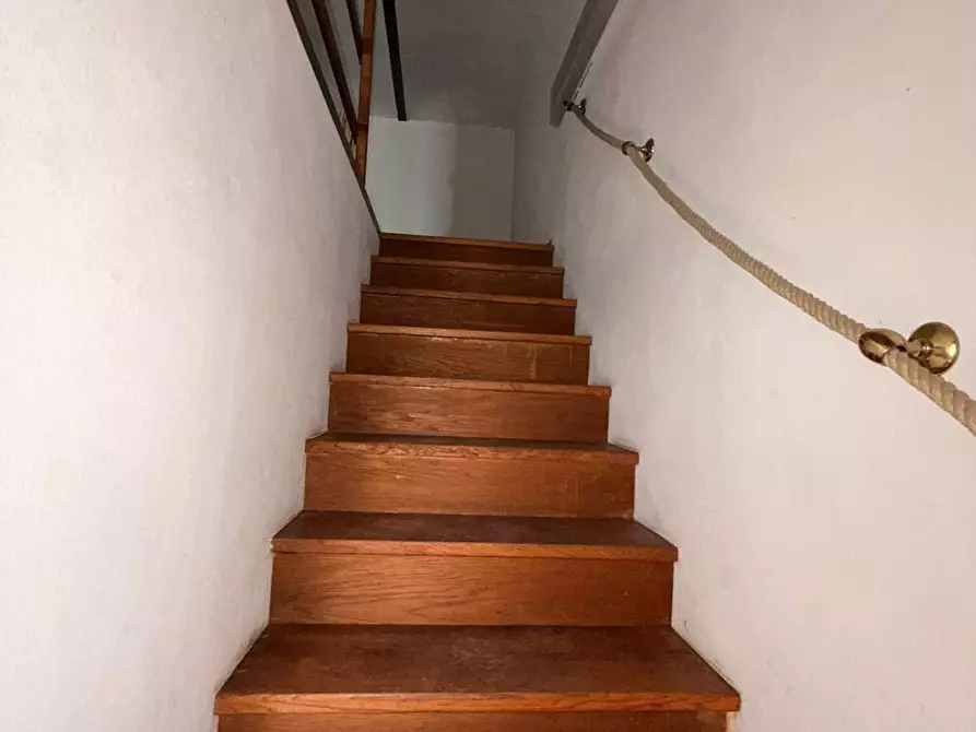 Immagine 6 di Garage in vendita  a Castagneto Carducci