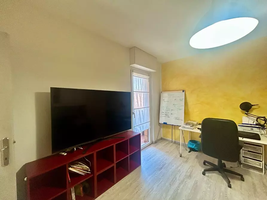 Immagine 18 di Appartamento in vendita  a Siena