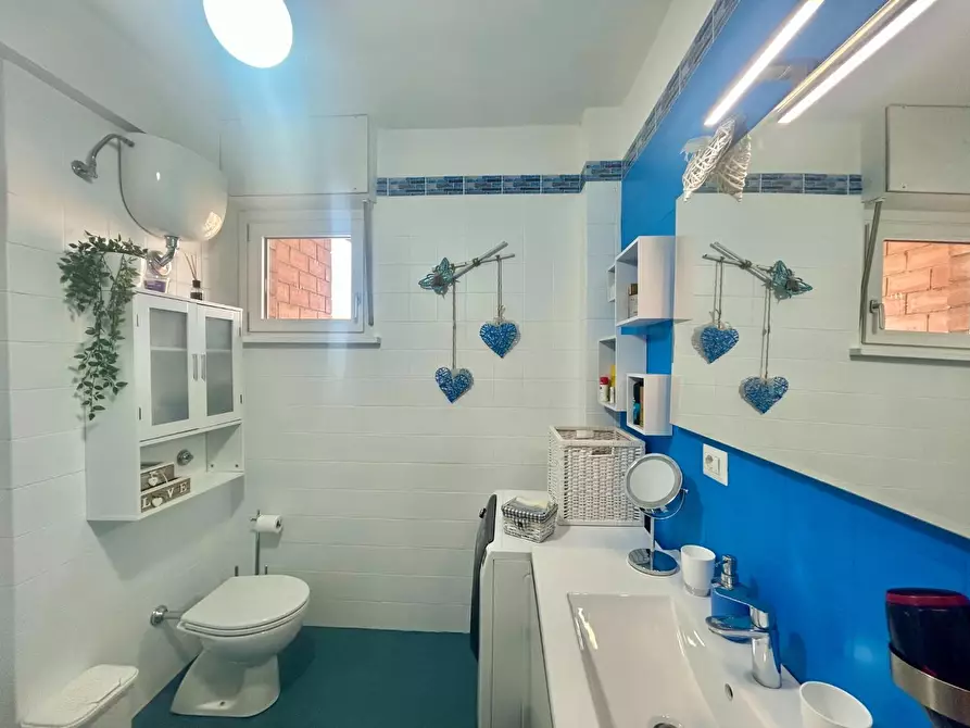 Immagine 21 di Appartamento in vendita  a Siena