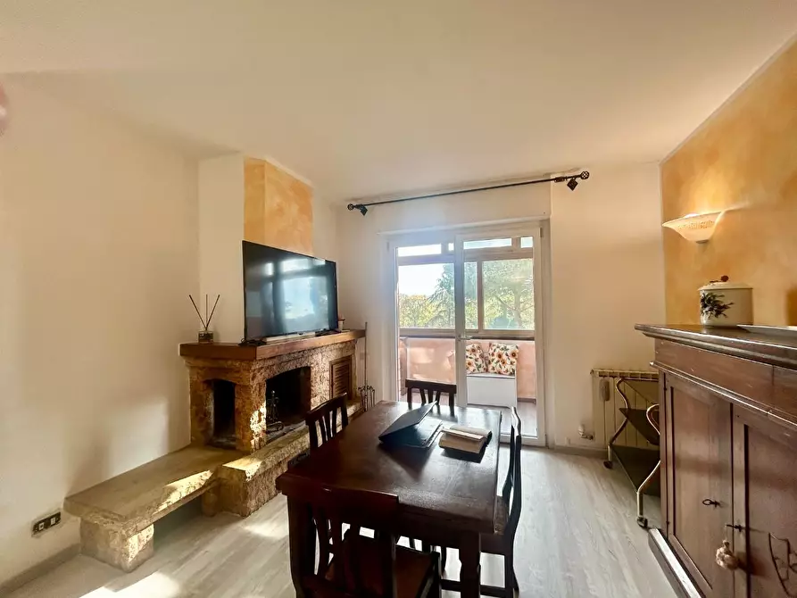 Immagine 2 di Appartamento in vendita  a Siena