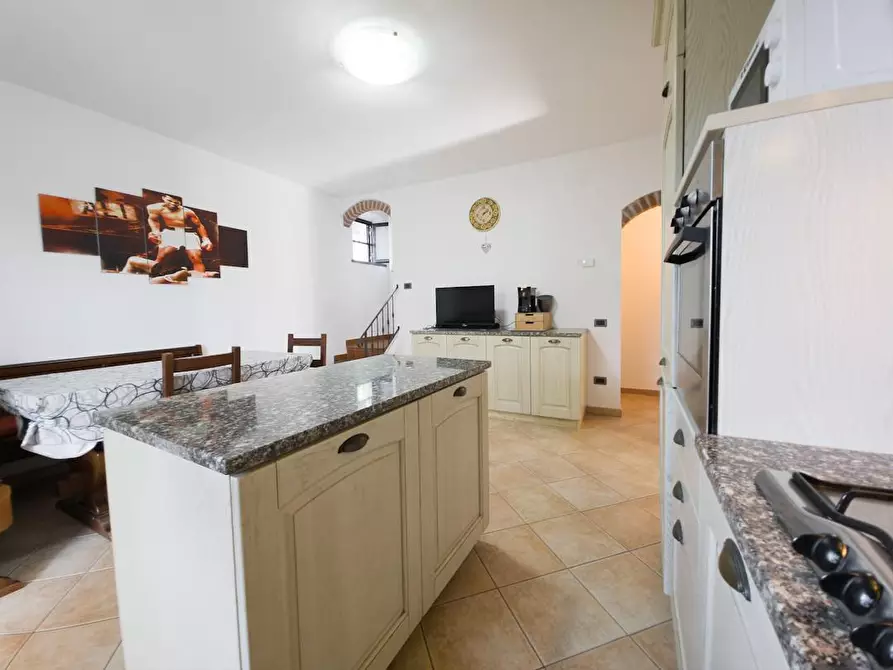 Immagine 34 di Casa bifamiliare in vendita  a Cascina