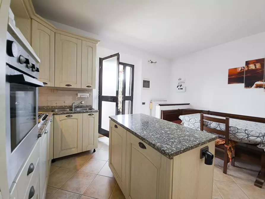 Immagine 27 di Casa bifamiliare in vendita  a Cascina