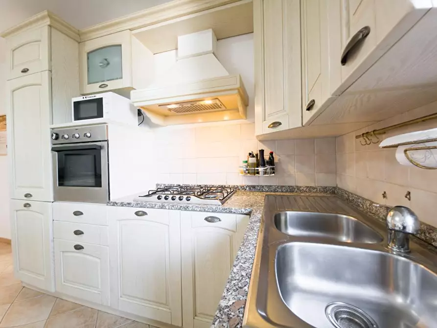 Immagine 16 di Casa bifamiliare in vendita  a Cascina